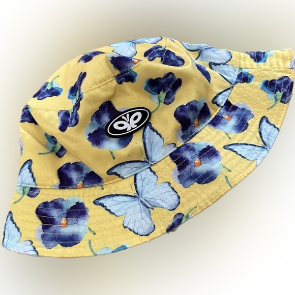 Petals and Peacocks yellow bucket hat with 90s floral butterfly motif - Picture 2 of 7